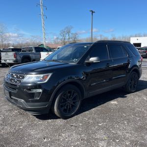 FORD EXPLORER XLT - 1