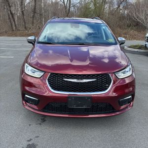 CHRYSLER PACIFICA LIMITED - 10