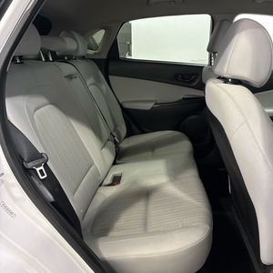 صورة 35 لـ 2023 Hyundai KONA SEL