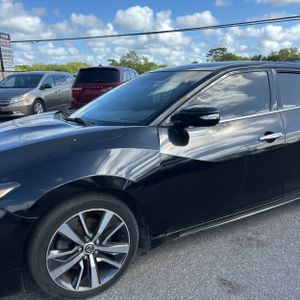 Nissan Maxima 3.5 SV - 2