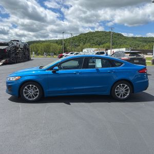 FORD FUSION SE - 3