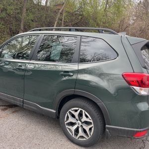 SUBARU FORESTER PREMIUM - 6