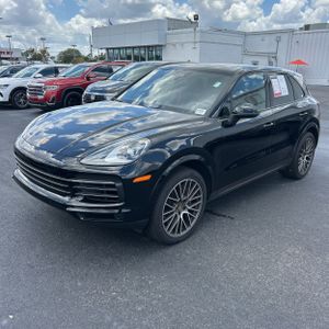 PORSCHE CAYENNE - 1