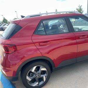 HYUNDAI VENUE SEL - 9