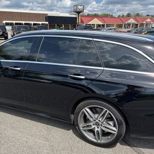 MERCEDES-BENZ E-CLASS - 6