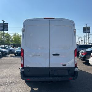 FORD TRANSIT 150 - 6