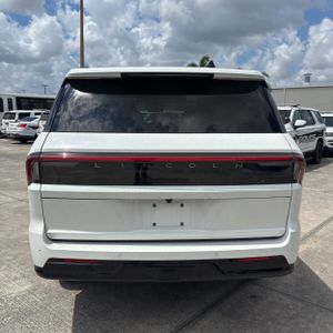 LINCOLN NAVIGATOR RESERVE - 7