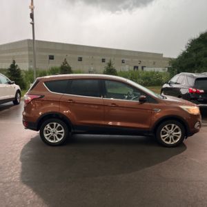 2017 FORD ESCAPE SE 照片 10