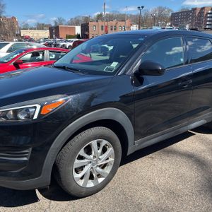 HYUNDAI TUCSON SE - 2