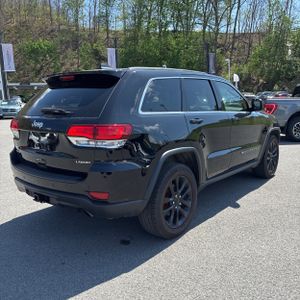 JEEP GRAND CHEROKEE WK LAREDO X - 8