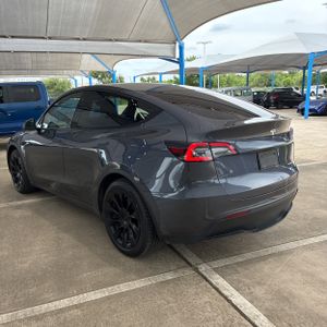 TESLA MODEL Y LONG RANGE - 5