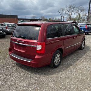 CHRYSLER TOWN & COUNTRY TOURING - 8