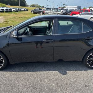 2015 Toyota COROLLA S PLUS — фото 4