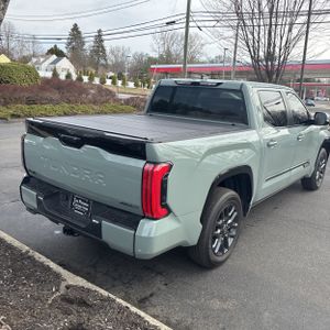 Toyota Tundra Platinum HV - 8