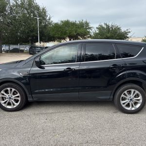 FORD ESCAPE SE - 4