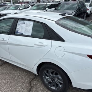 HYUNDAI ELANTRA SEL - 6
