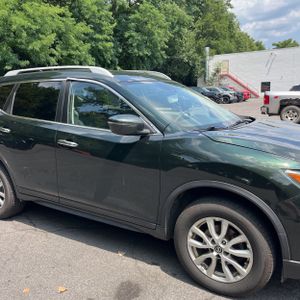 2019 Nissan ROGUE SV thumbnail 13