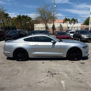 FORD MUSTANG ECOBOOST PREMIUM - 10
