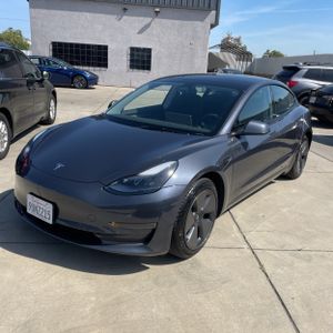 TESLA MODEL 3 BASE - 1