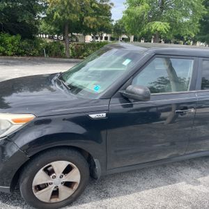 صورة 2 لـ 2015 KIA SOUL BASE