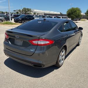 FORD FUSION SE - 8