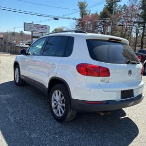 VOLKSWAGEN TIGUAN LIMITED 2.0T 4MOTION - 5