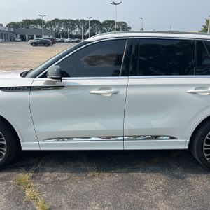 صورة 4 لـ 2025 Lincoln AVIATOR BLACK LABEL