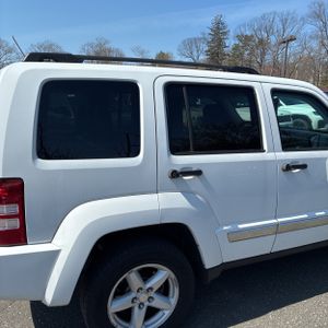 JEEP LIBERTY SPORT - 9
