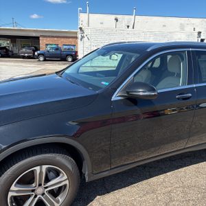 MERCEDES-BENZ GLC - 2