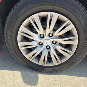 2012 Toyota CAMRY LE thumbnail 17