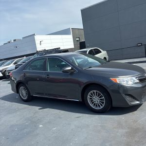 TOYOTA CAMRY - 10