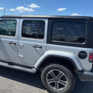 JEEP WRANGLER 4-DOOR SAHARA - 6