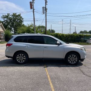 2015 Nissan PATHFINDER SV photo 6