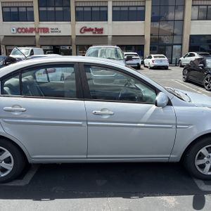 HYUNDAI ACCENT GLS - 9