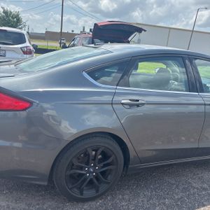 FORD FUSION SE - 8