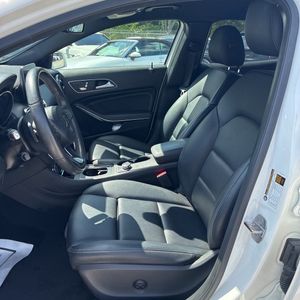 2020 Mercedes-BENZ GLA — миниатюра 31