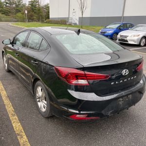 HYUNDAI ELANTRA VALUE EDITION - 5