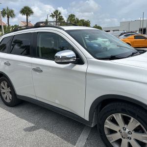 2015 Mitsubishi OUTLANDER SE thumbnail 13