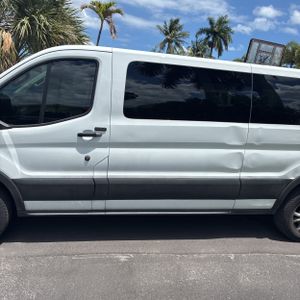 FORD TRANSIT-350 PASSENGER V. XLT - 4