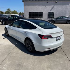 TESLA MODEL 3 BASE - 5