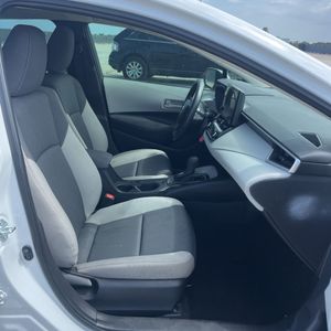 صورة مصغرة 33 لـ 2025 Toyota COROLLA LE