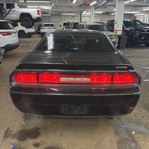 DODGE CHALLENGER SRT8 392 - 6