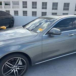 MERCEDES-BENZ E-CLASS - 2