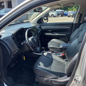 صورة مصغرة 32 لـ 2019 Mitsubishi OUTLANDER SEL