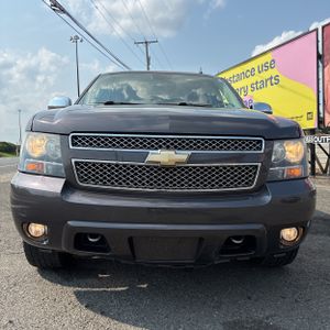 2011 Chevrolet SUBURBAN LS 照片 14