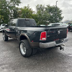 2017 RAM 3500 LARAMIE photo 5