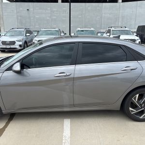 HYUNDAI ELANTRA SEL - 4