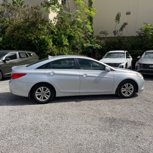 HYUNDAI SONATA GLS - 10