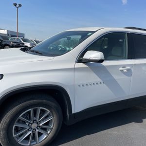 CHEVROLET TRAVERSE LT LEATHER - 2