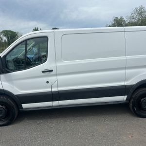 FORD TRANSIT 250 - 4